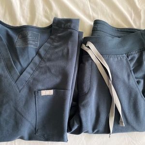 DARK HARBOR FIGS Set: Size SMALL - Catarina One-Pocket Top & Zamora Jogger Pants